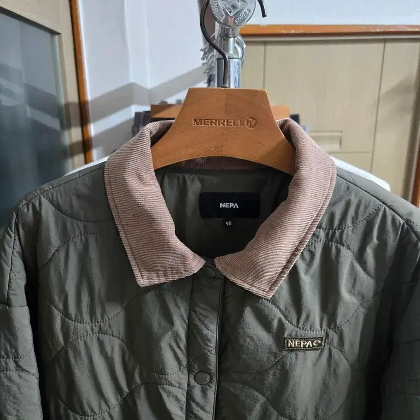 [BUNJANG] Nepa Lightweight Quilted Padding Jacket (Deep Khaki) / 여성95 24년식 네파 경량 퀼팅패딩 자켓(딥카키)