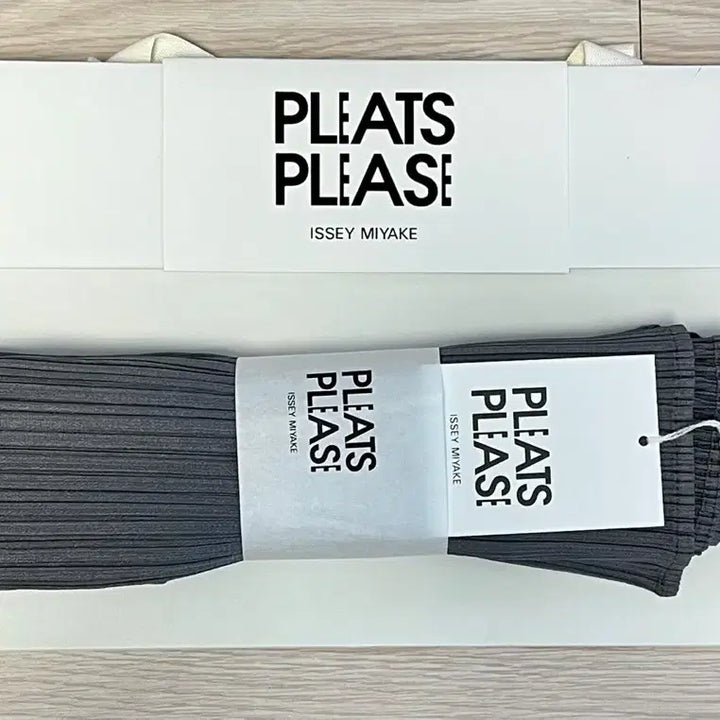 [BUNJANG] Pleats Please Top Shirts, Mist, Basic Line Collection / 새상품)플리츠플리즈 탑셔츠,미스트,베이직라인 인기컬러
