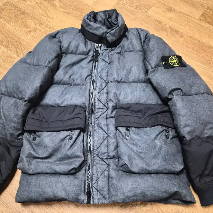 [BUNJANG] Stone Island Lino Resin Down-TC Padded Jacket / 스톤아일랜드 패딩 S LINO RESINATO DOWN-TC