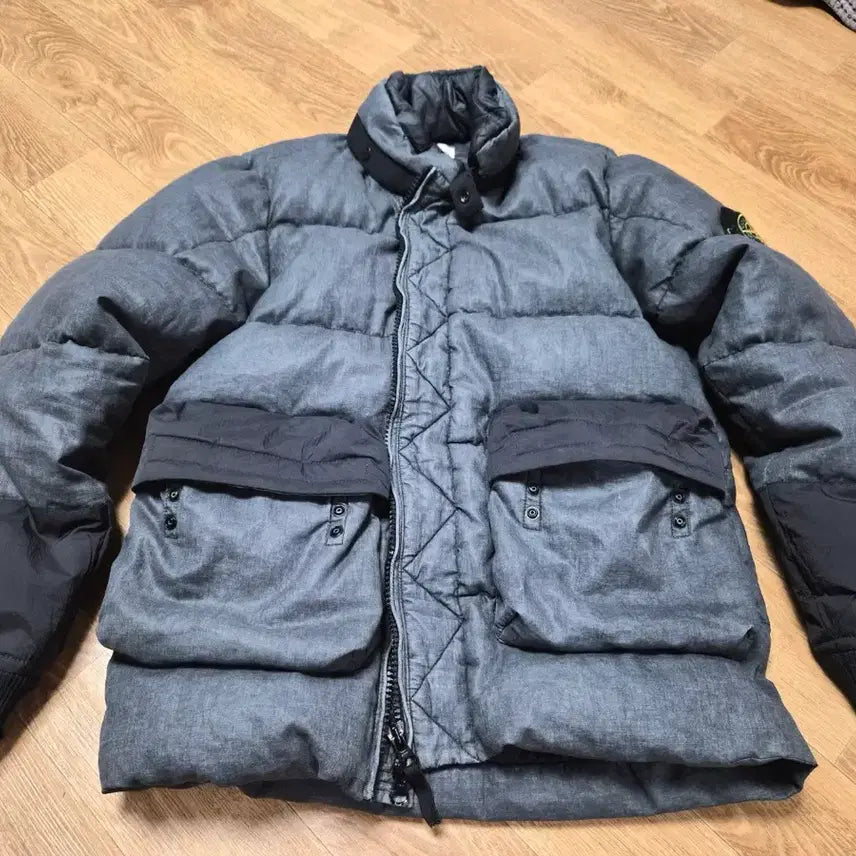 [BUNJANG] Stone Island Lino Resin Down-TC Padded Jacket / 스톤아일랜드 패딩 S LINO RESINATO DOWN-TC
