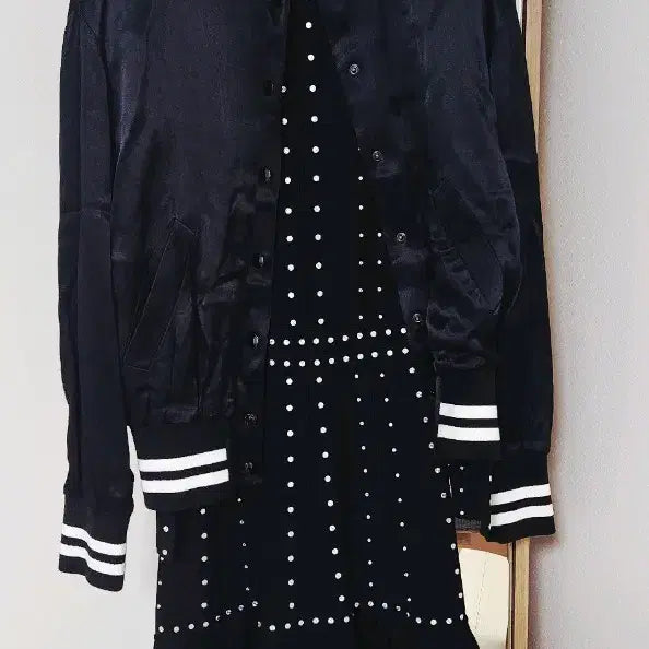 [BUNJANG] Sandro Beaded Dot Knit Dress / 산드로 비즈 도트 니트 원피스 블랙 / 프릴라인