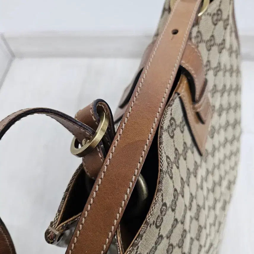 [BUNJANG] Gucci GG Canvas Medium Shoulder Bag / 정품) 구찌 GG 캔버스 숄더백 미디움 (명품감정서)