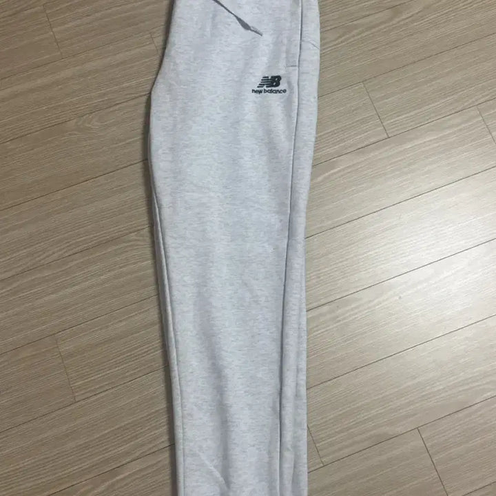 [BUNJANG] New Balance Training Pants XS / 뉴발란스 트레이닝 바지 xs