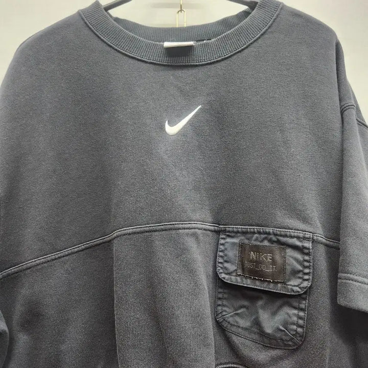 [BUNJANG] Nike Middle Logo Utility Crop T-shirt XL / 나이키 미들로고 유틸리티 크롭 반팔티 XL(XL)