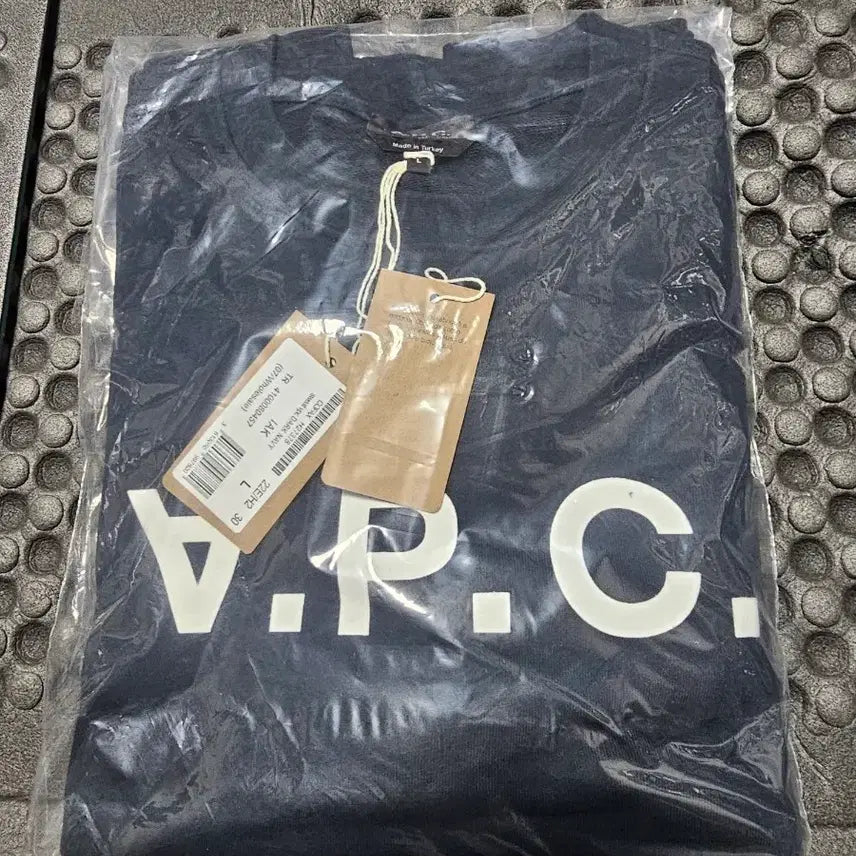 [BUNJANG] A.P.C. Dark Navy Logo Sweatshirt / A.P.C. 다크네이비 로고 맨투맨 L