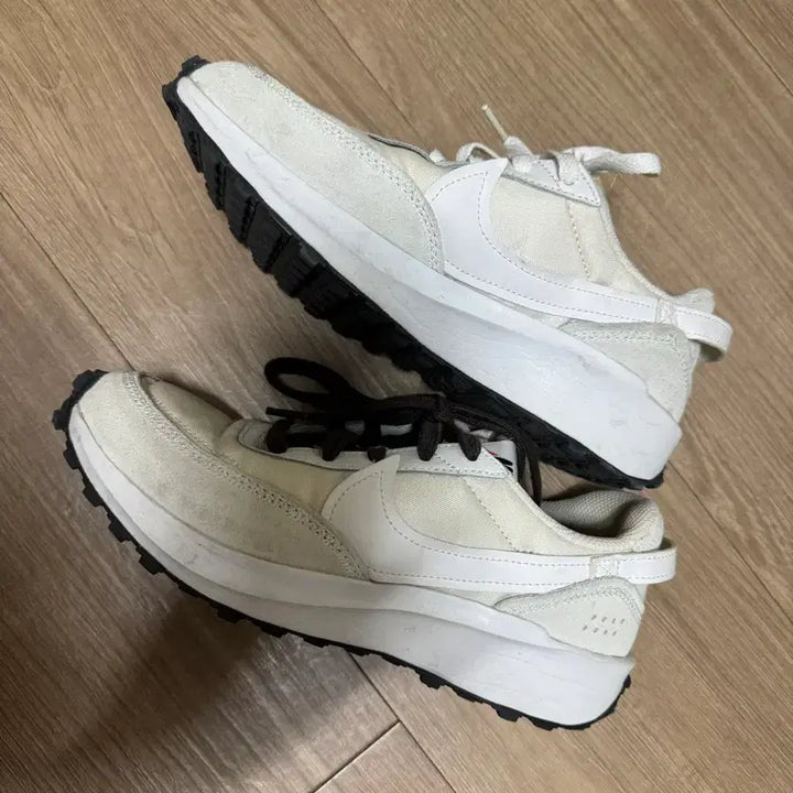 [BUNJANG] Generic Women's Sneakers Bundle Set / 여성 운동화 240 4켤레 일괄 택포