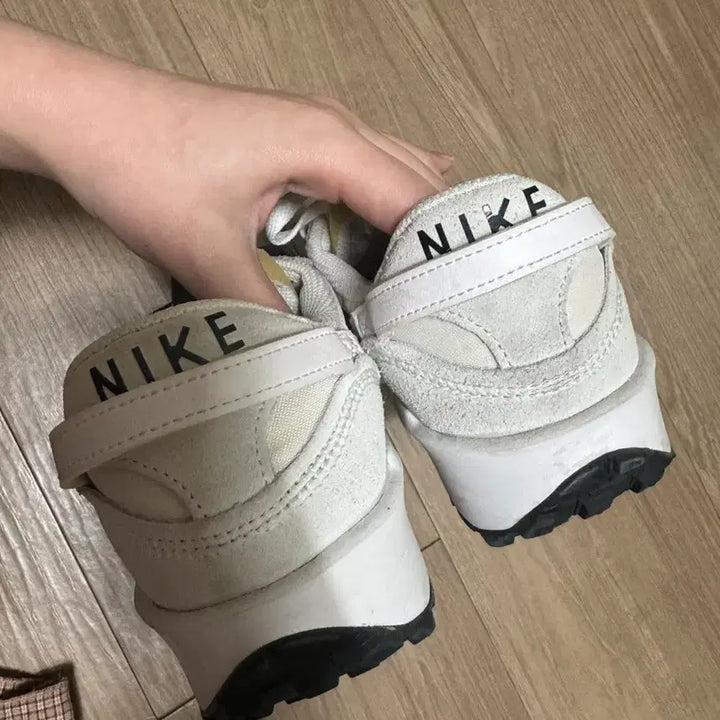 [BUNJANG] Generic Women's Sneakers Bundle Set / 여성 운동화 240 4켤레 일괄 택포