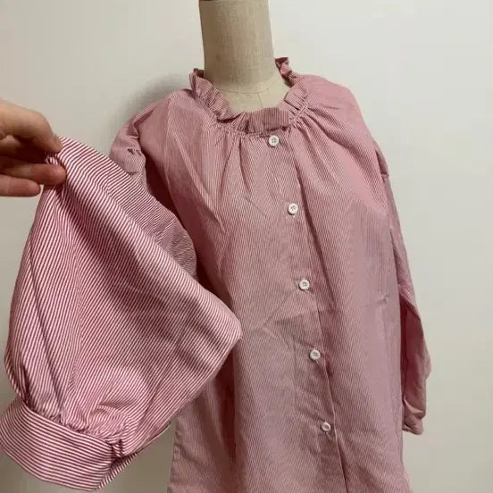 [BUNJANG] Red Stripe Frill Blouse / 새상품 레드 스트라이프 프릴 블라우스