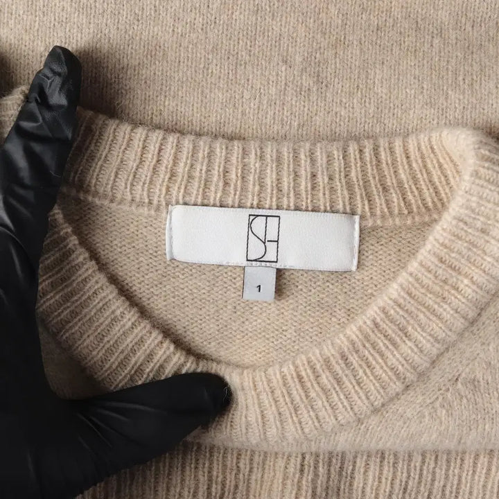 [BUNJANG] SIE Wool Baby Alpaca Round Knit Sweater Beige / 시에 SIE 울 베이비알파카 라운드 니트 스웨터 베이지