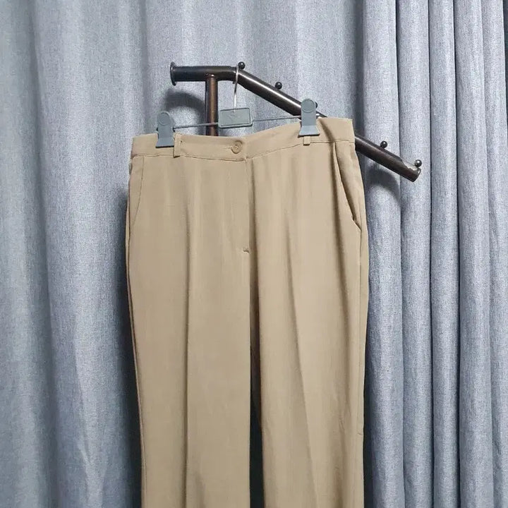 [BUNJANG] High-Quality Beige Slacks / 77무작 베이지 고급 슬랙스
