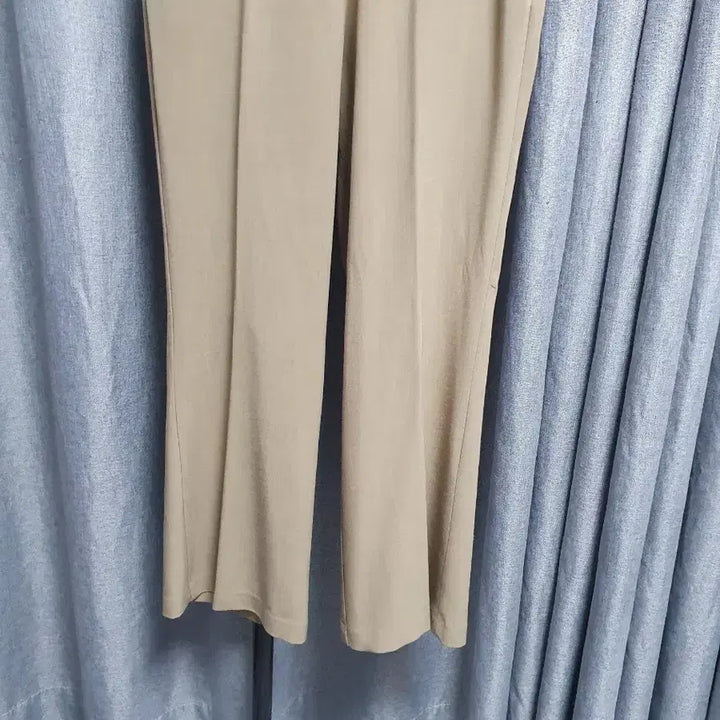 [BUNJANG] High-Quality Beige Slacks / 77무작 베이지 고급 슬랙스