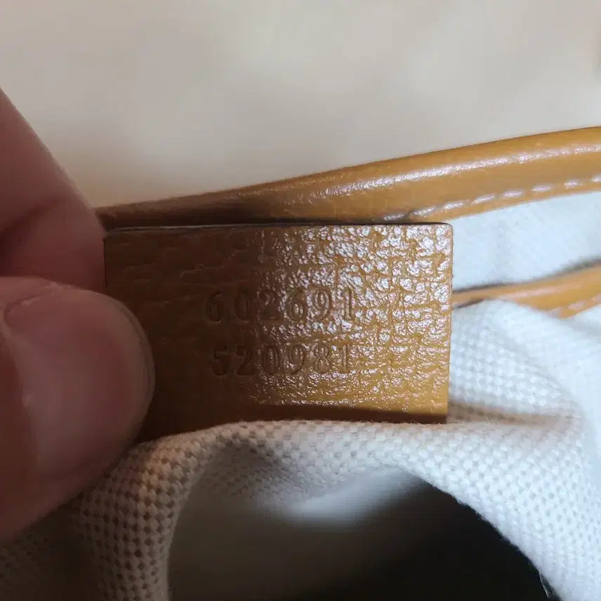 [BUNJANG] Gucci Disney Bucket Hat / 구찌 디즈니 콜라보 버킷백