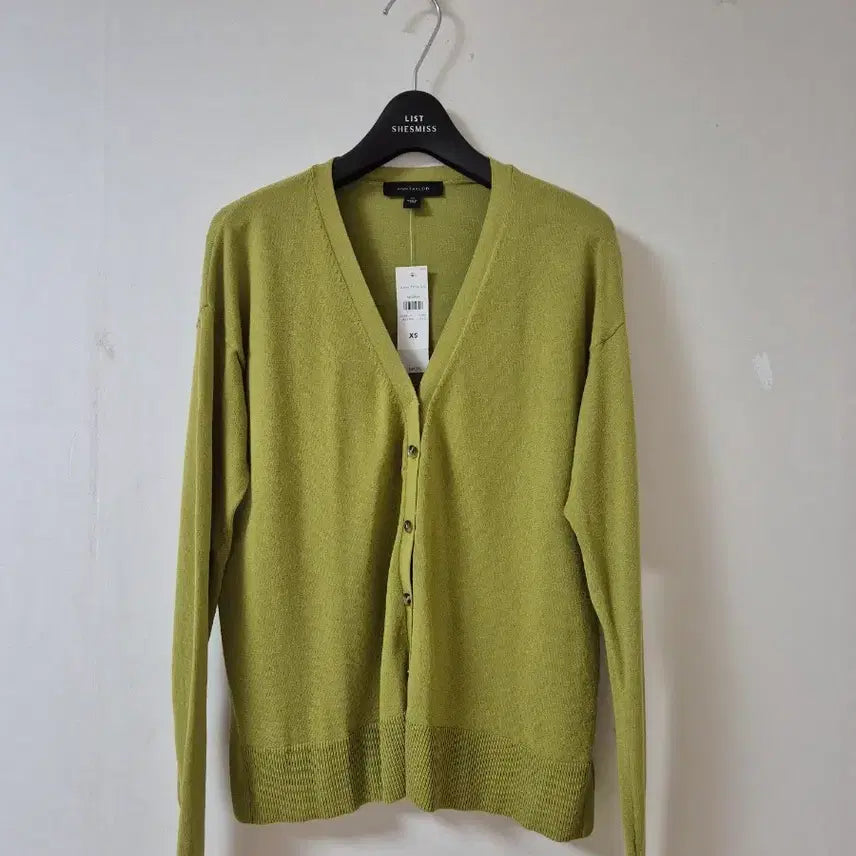 [SOLD OUT] 새상품) 앤테일러  브이넥 가디건