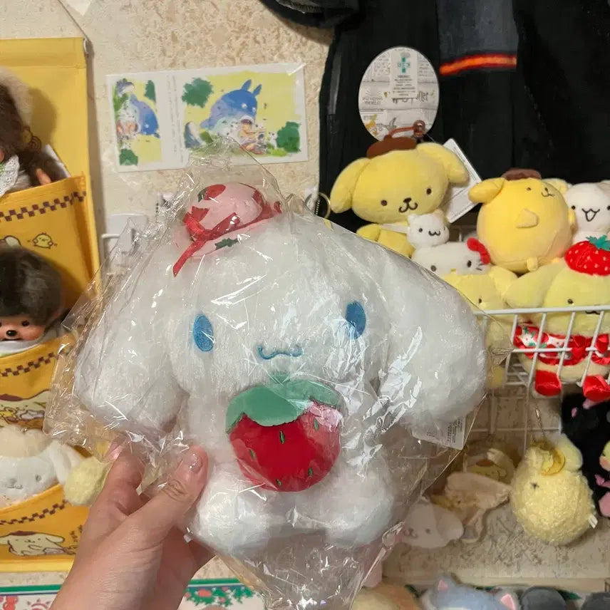 [BUNJANG] Sanrio Cinnamoroll Strawberry Plush Doll / 시나모롤 딸기 인형