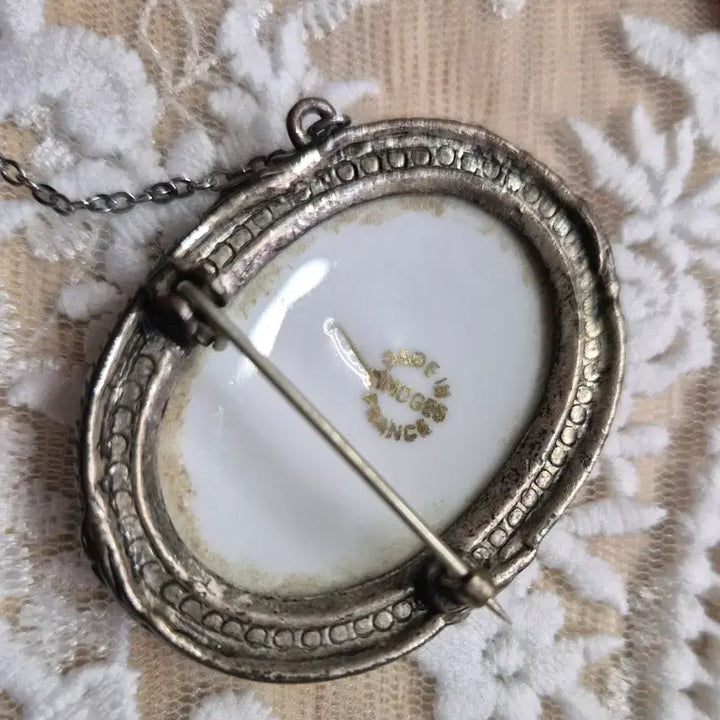 [BUNJANG] Vintage Limoges Porcelain Hand-painted Lovers Brooch / vintage)1950s 빈티지 리모지 연인 포슬린 핸드페인팅 브로치