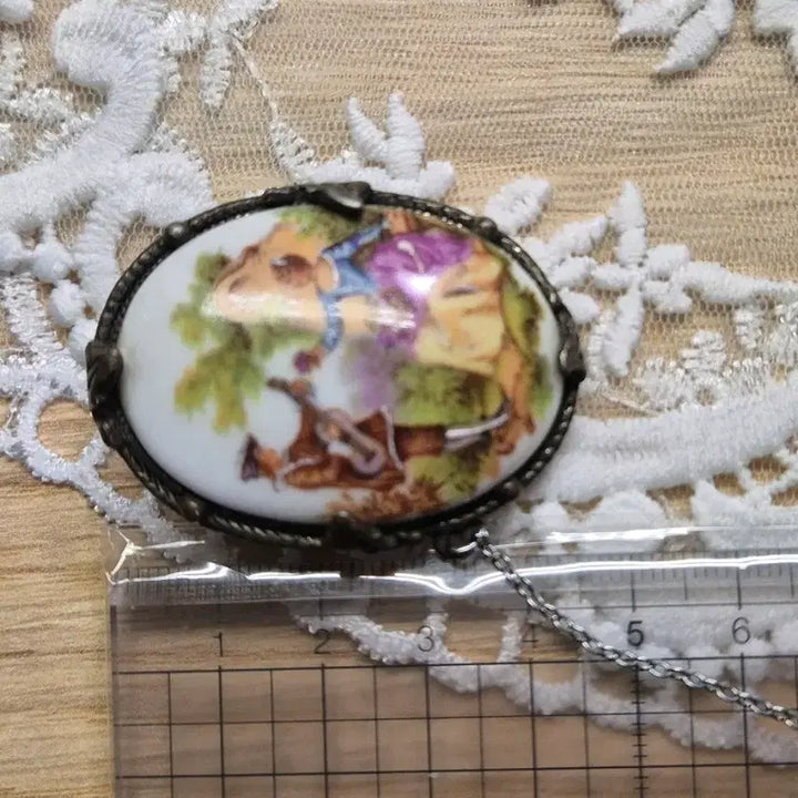 [BUNJANG] Vintage Limoges Porcelain Hand-painted Lovers Brooch / vintage)1950s 빈티지 리모지 연인 포슬린 핸드페인팅 브로치