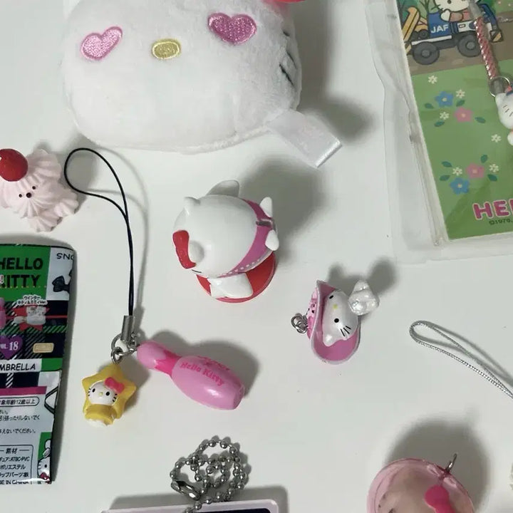 [BUNJANG] Sanrio Kitty Bundle Set / 일괄 카오하나 키티 스트랩 비행기 키티 우주복 볼링 챠미 키티 부적