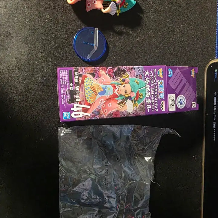 [BUNJANG] WT100 Komurasaki Figure / 택포 원피스 WT100 코무라사키 피규어 월콜 개봉