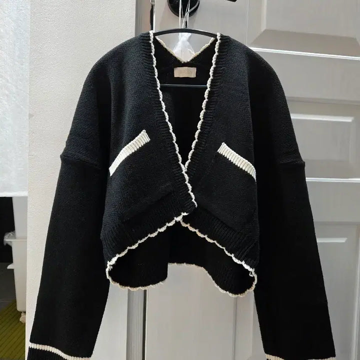 [BUNJANG] Black Knit Cardigan &amp; Wide Pants Two-Piece Set / 새옷/보세)블랙 니트 크롭가디건  숏자켓 55-55반