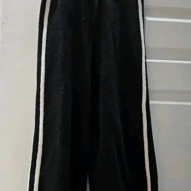 [BUNJANG] Black Knit Cardigan &amp; Wide Pants Two-Piece Set / 새옷/보세)블랙 니트 크롭가디건  숏자켓 55-55반