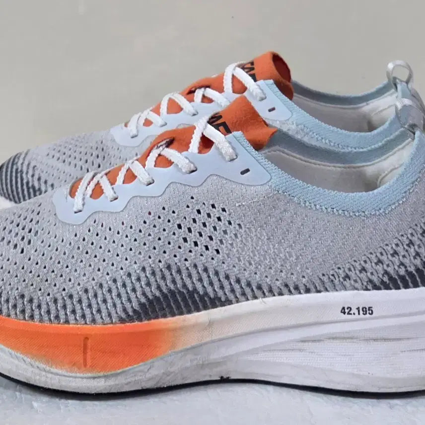 [BUNJANG] LeCAF LeFuture Carbon Gray White Running Shoes / [270] 르까프 르퓨처 카본 그레이화이트 카본플레이트ㅡ최저가