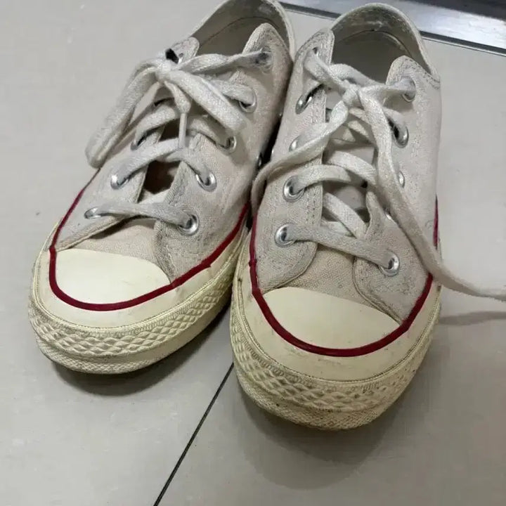 [BUNJANG] Converse Chuck Taylor Ivory Low Top Sneakers / 컨버스 척테일러 아이보리 225