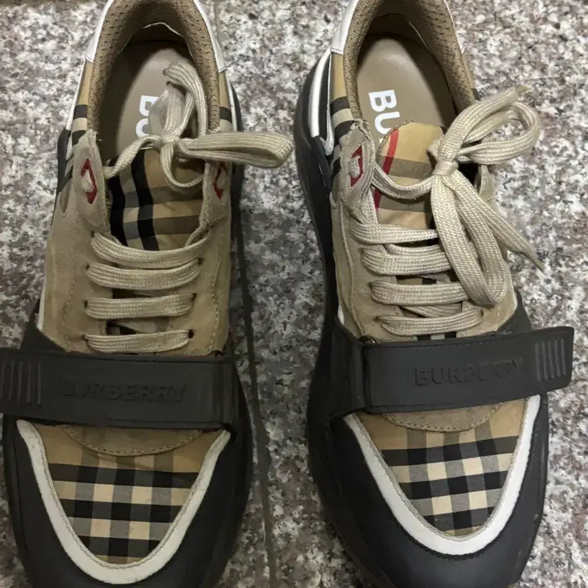 [BUNJANG] Burberry Check Sneakers / 버버리 체크 스니커즈 운동화 42