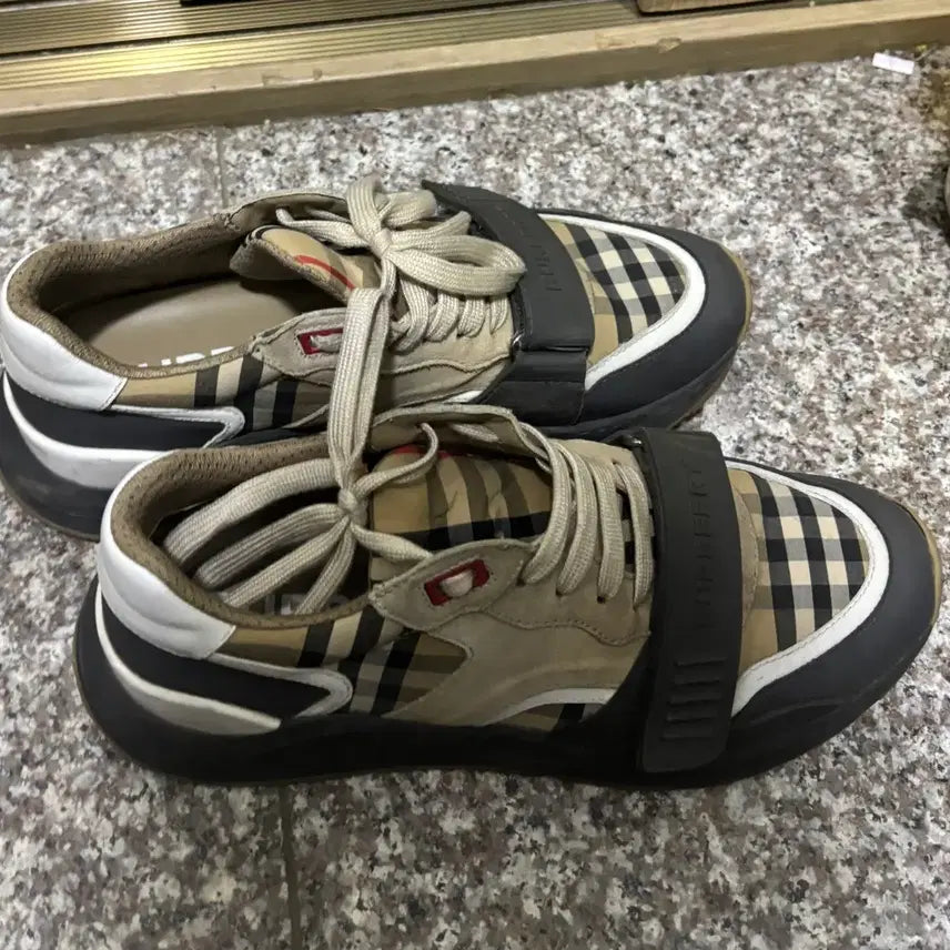 [BUNJANG] Burberry Check Sneakers / 버버리 체크 스니커즈 운동화 42