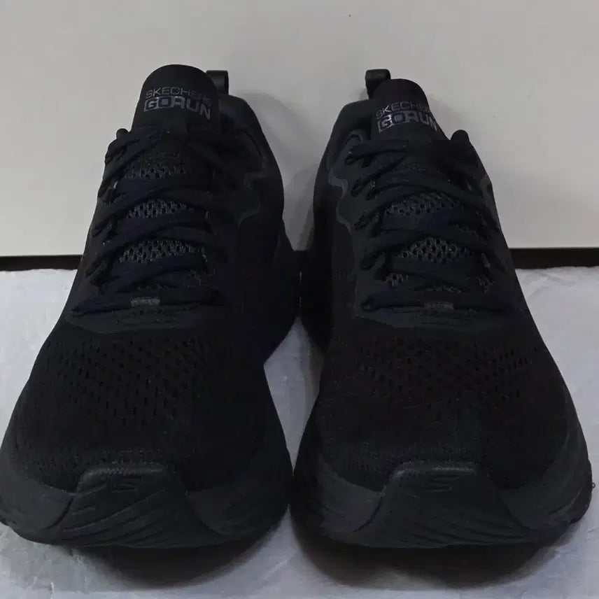 [SOLD OUT] [235] 스케쳐스 고런 맥스쿠셔닝 엘리트2.0 와이드핏ㅡ단종매물,최저가