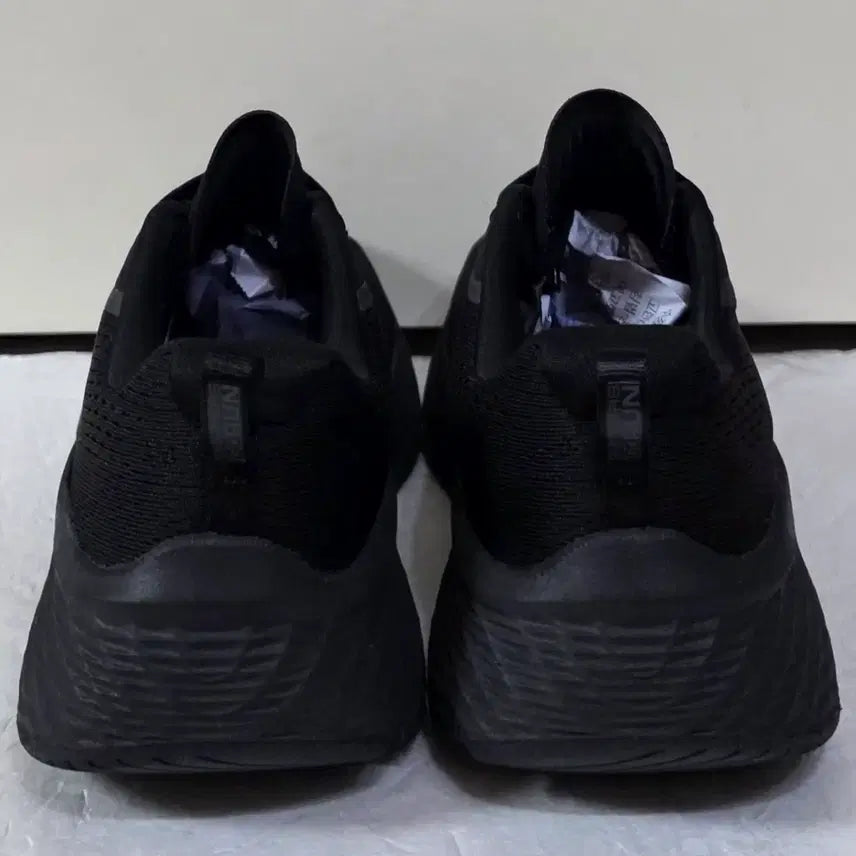 [SOLD OUT] [235] 스케쳐스 고런 맥스쿠셔닝 엘리트2.0 와이드핏ㅡ단종매물,최저가
