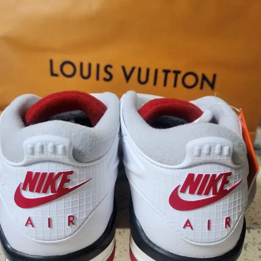 [BUNJANG] Nike Air Jordan 4 RM White Sneakers / (N)나이키 에어 조던 4 RM 화이트 265mm 풀박스 판매합니다