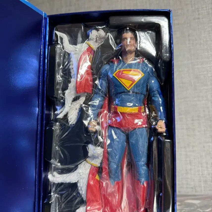 [BUNJANG] POND JOY Superman Deluxe 1/9 Scale Action Figure / 폰드조이 슈퍼맨 디럭스 1/9 액션 피규어