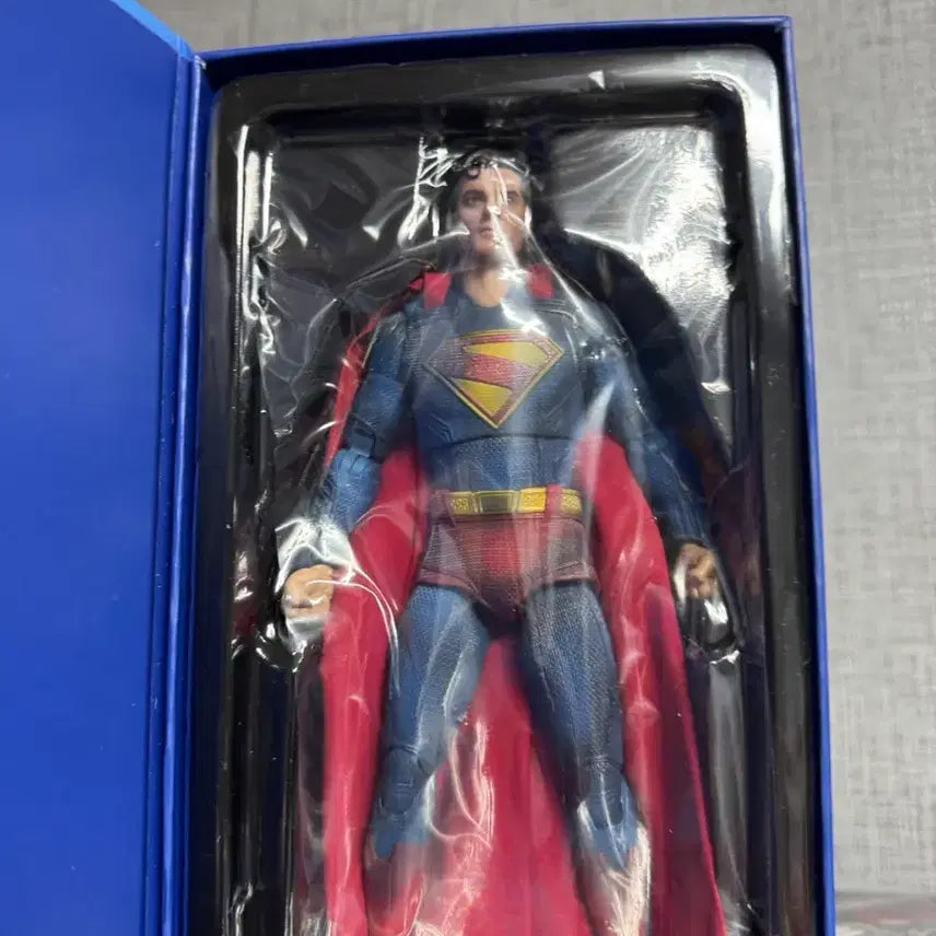 [BUNJANG] Pond Joy Superman Battle Damage 1/9 Action Figure / 폰드조이 슈퍼맨 배틀데미지 1/9 액션피규어