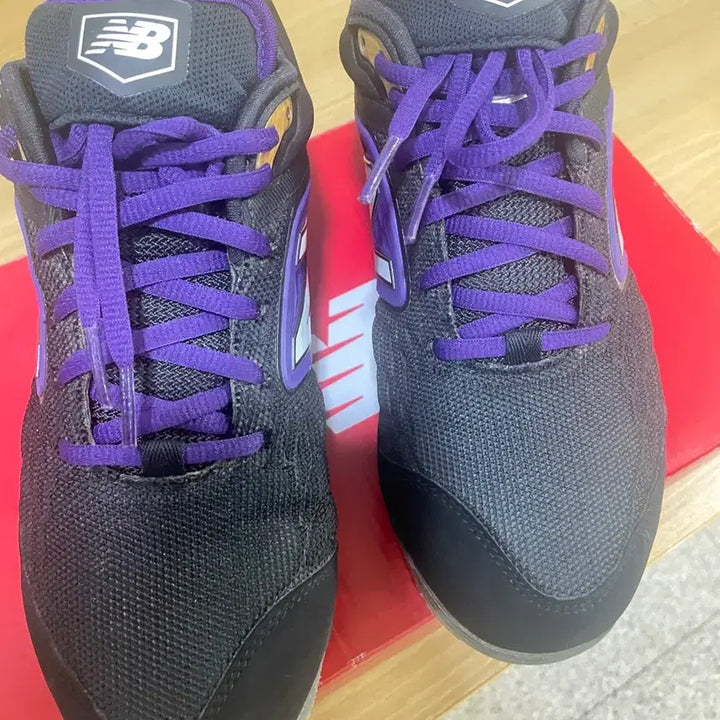 [BUNJANG] New Balance Baseball Cleats Black/Purple 245mm / 야구화 245 뉴발란스 블랙/퍼플