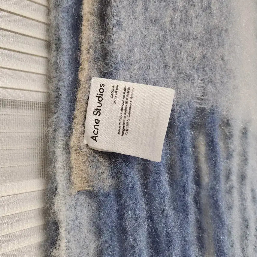 [BUNJANG] Acne Studios Mohair Muffler Pastel Blue Beige / 정품 아크네 스튜디오 모헤어 머플러 파스텔 블루 베이지