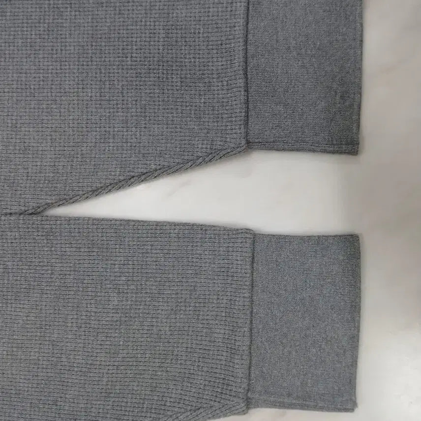 [BUNJANG] Thom Browne Gray Diagonal Knit Sweater / [신형 새상품급 남성용] 톰브라운 회색 사선 니트 4 사이즈