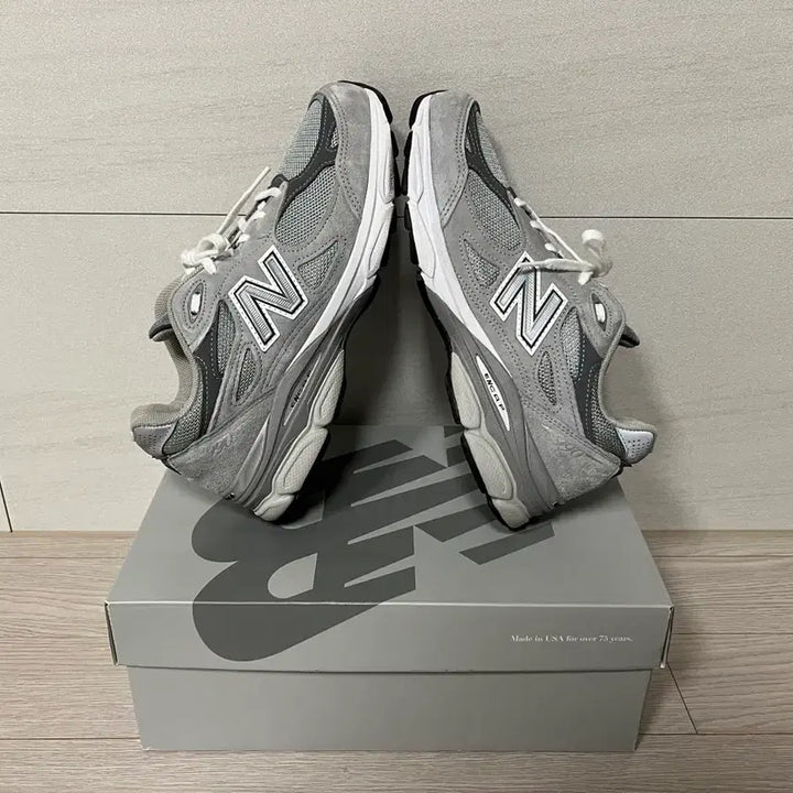 [BUNJANG] New Balance 990 V3 Sneakers / 뉴발란스 990 V3 270