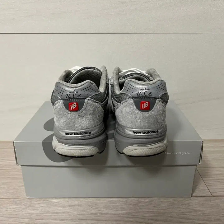 [BUNJANG] New Balance 990 V3 Sneakers / 뉴발란스 990 V3 270