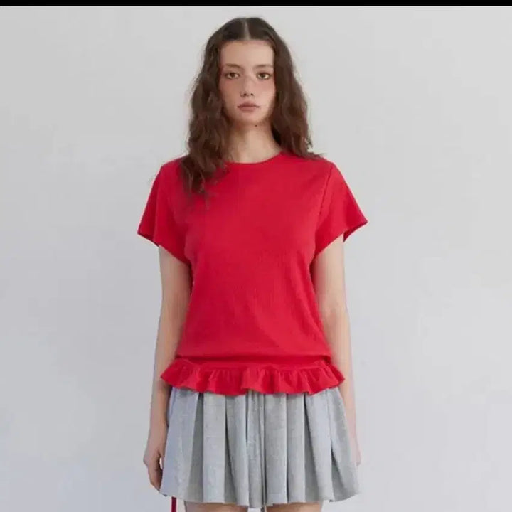 [BUNJANG] LENSE Eyelet Frill Half T-shirt Red / 렌세 Eyelet Frill Half T-shirt Red
