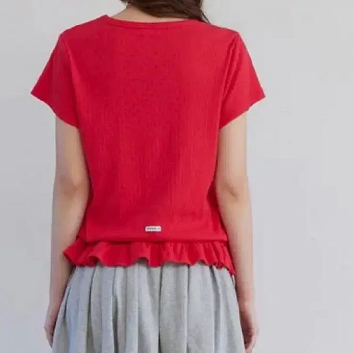 [BUNJANG] LENSE Eyelet Frill Half T-shirt Red / 렌세 Eyelet Frill Half T-shirt Red