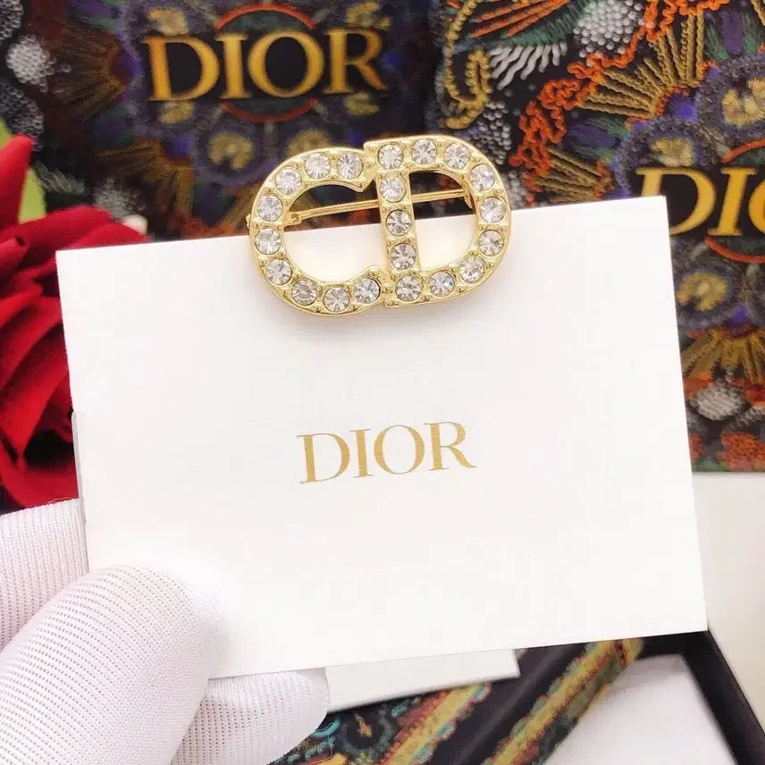 [BUNJANG] Dior CD Logo Gold Brooch / 디올 CD 로고 금장 브로치
