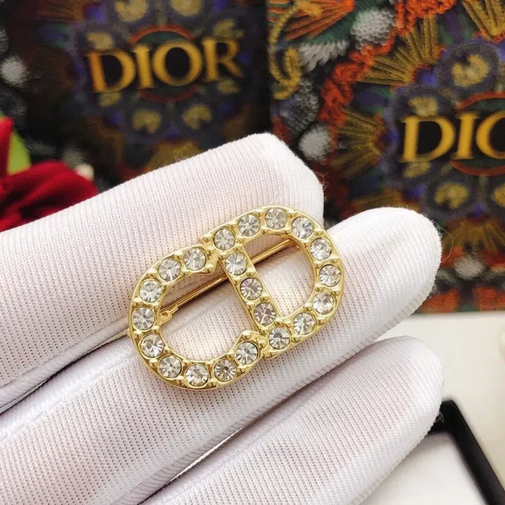 [BUNJANG] Dior CD Logo Gold Brooch / 디올 CD 로고 금장 브로치
