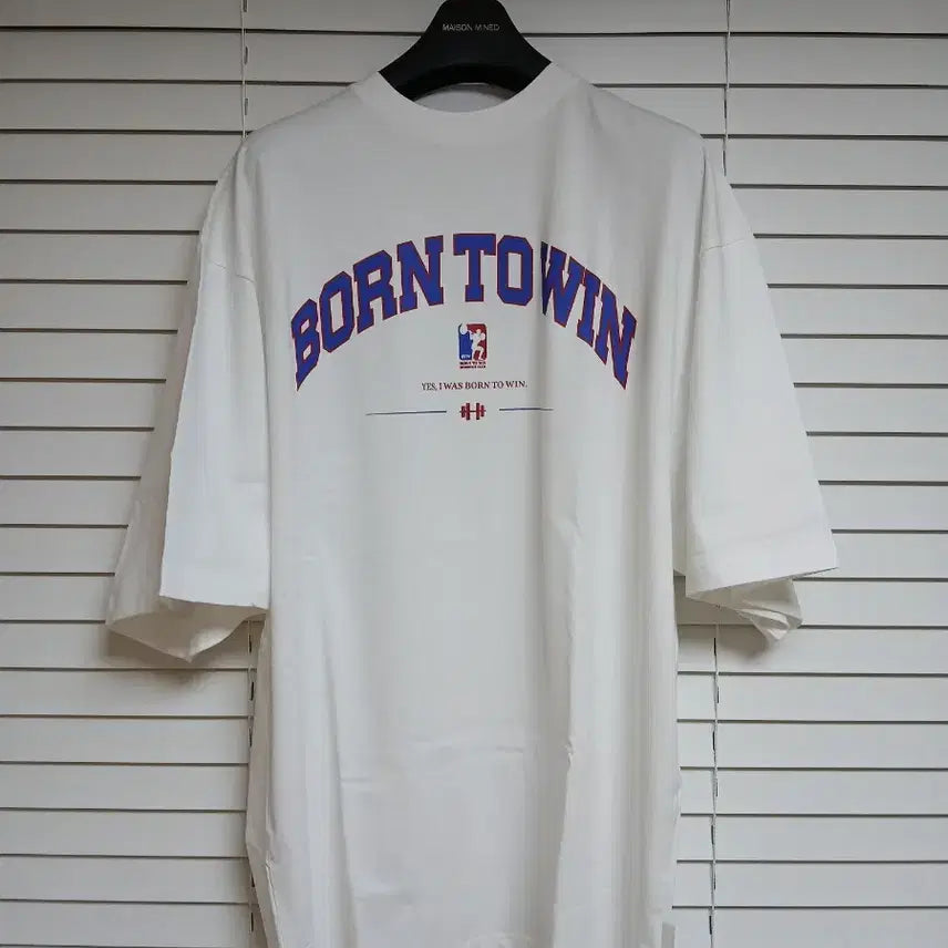 [BUNJANG] Born To Win Square Logo T-shirt (White, Size 2) / 새상품)본투윈 스퀘어 로고 티셔츠 화이트 2사이즈