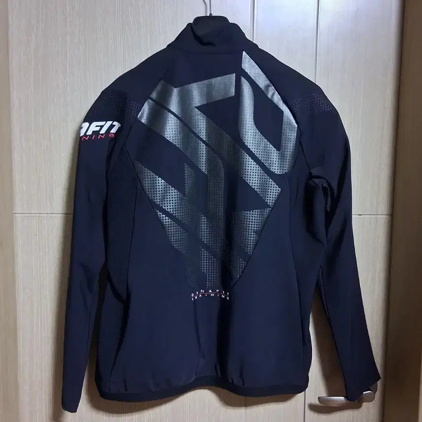 [BUNJANG] Dynafit Men's Jacket (Size 110) / 남성용 다이나핏 자켓 (110)