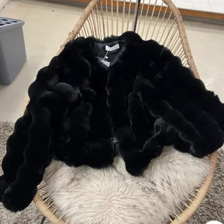 [BUNJANG] Mongle Fur Jacket (Black) / 몽글 퍼 자켓(블랙)