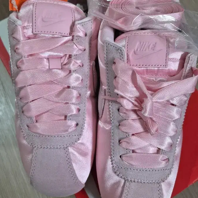 [BUNJANG] Nike Cortez Pink Sneakers / 나이키 코르테즈 240 핑크 새상품