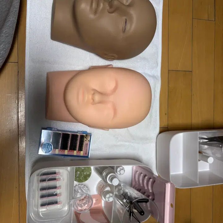 [BUNJANG] Makeup National Certificate Practical Exam Materials / (합격의 기운, 급매) 메이크업 국가자격증 실기 재료