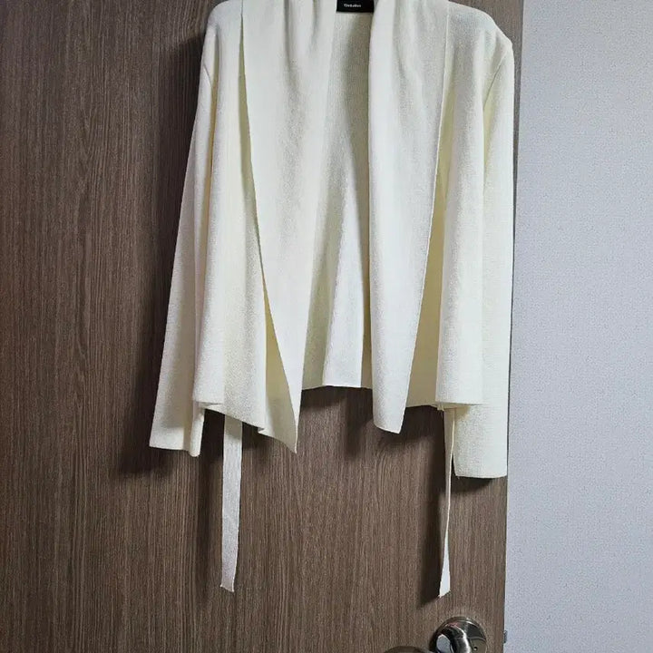 [BUNJANG] The Ballon Ivory Shawl Cardigan / 더발론 숄 가디건