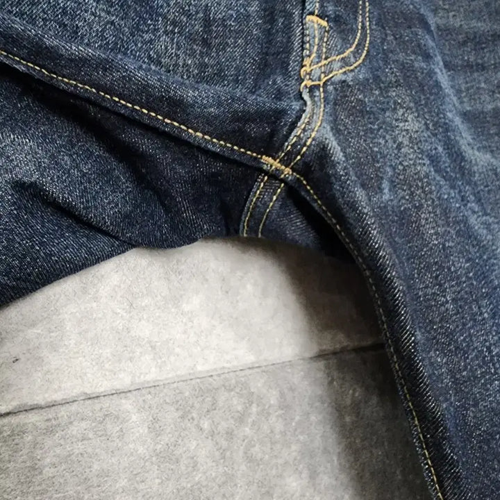 [BUNJANG] Levi's 501 Original Regular Fit Men's Jeans / 리바이스 501 오리지널 레귤러핏 남성 청바지 (사이즈 36)