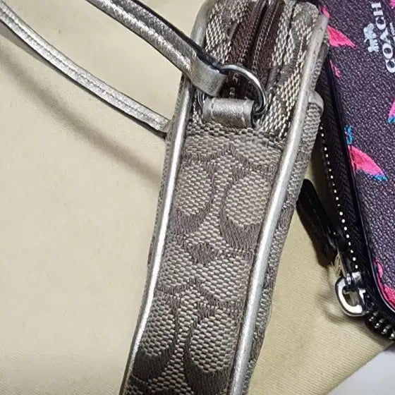 [BUNJANG] Coach Mini Pouch Bag / 코치 미니 파우치백/ 페이즐리 라지 가방